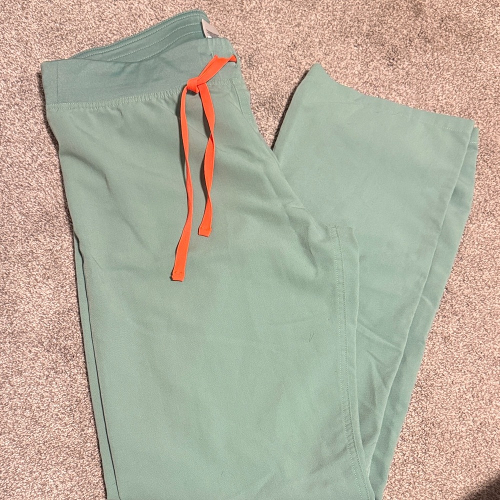 Figs Medium TALL Livingston scrub pant